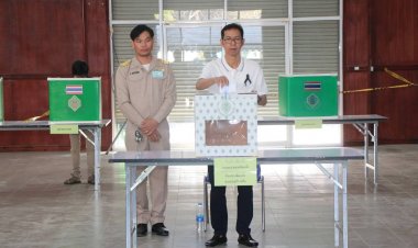 ผู้ว่าฯอำนาจเจริญนำปชช.ใช้สิทธิเลือกตั้งล่วงหน้าท่ามกลางบรรยากาศคึกคัก