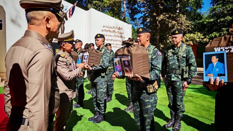 ในหลวงทรงห่วงใยชายแดนไทย–กัมพูชา โปรดเกล้าฯ องคมนตรีเยี่ยมให้กำลังใจทหารศรีสะเกษ
