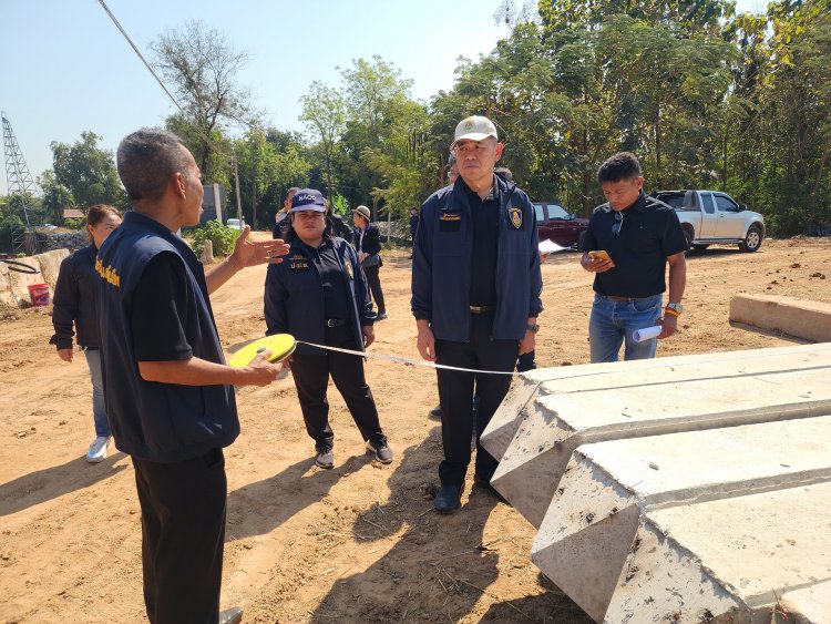 ป.ป.ช.พิจิตรลงพื้นที่ตรวจสอบงบ39.5ล้านกรมโยธาฯสร้างเขื่อนป้องกันตลิ่งงานล่าช้านานกว่า3ปีถึงทุกวันนี้ยังสร้างไม่เสร็จ