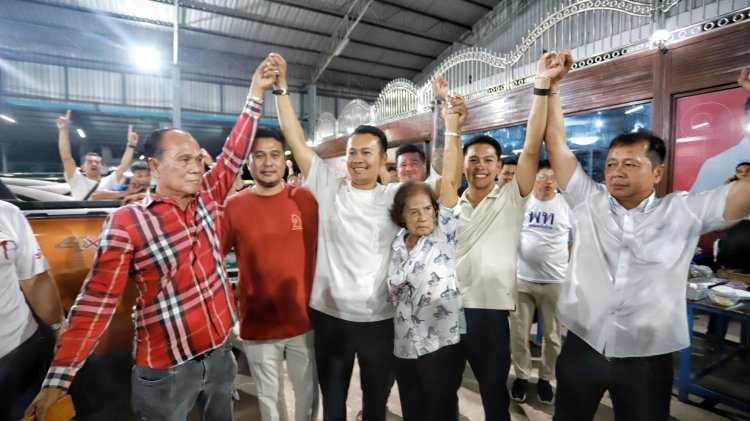 คนเดียวของเพื่อไทย ลูกเต๋า ศุภชัย ล้มพรรคประชาชนและคว่ำบ้านใหญ่สามโคกคว้าชัยเลือกตั้งเขต 2ปทุมธานี