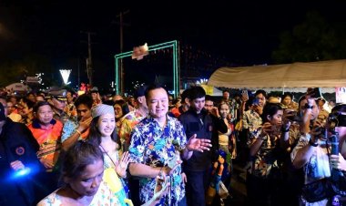 นายกฯอนุทิน ปลุกพลังท้องถิ่นดันถนนข้าวสุกสู่หมุดหมายท่องเที่ยวระดับประเทศ
