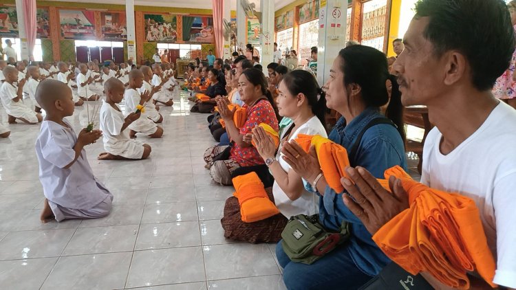 ปิดเทอม อบต.-วัด จัดโครงการบรรพชาสามเณรภาคฤดูร้อนเฉลิมพระเกียรติฯ