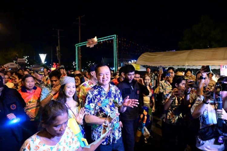 นายกฯอนุทิน ปลุกพลังท้องถิ่นดันถนนข้าวสุกสู่หมุดหมายท่องเที่ยวระดับประเทศ