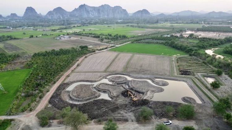 ปรัชญาเศรษฐกิจพอเพียง “ร. 9 สู่โคก หนอง นา  ร.10” ทาง “ทางรอด”ฝ่าวิกฤตสงคราม