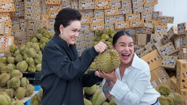 ช่วยเกษตรกรระบายทุเรียน!"ศุภจี"ดึง"พิมรี่พาย"ไลฟ์สดขายหน้าสวนลูกละ100 ตั้งเป้าล้านลูก