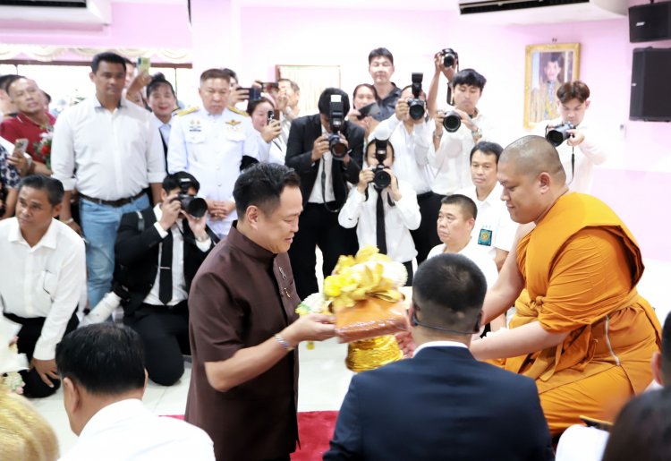 "นายกฯ อนุทิน" นำคณะ ถวายมุทิตาสักการะ พระราชวชิรธรรมโฆษิต (เจ้าคุณต้น) วัดระฆังโฆสิตาราม