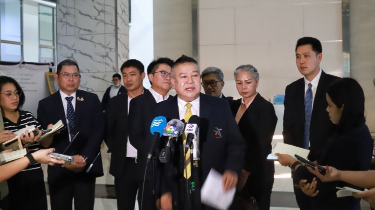 สหพันธ์ขนส่งฯ ชง “เอกนิติ” แนะออก Soft Loan ดอกเบี้ย 1% ยาว 5 ปี หนุนการเปลี่ยนผ่านพลังงานสู่ EV
