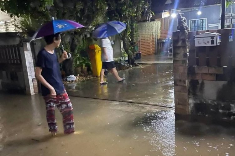 ฝนตกหนักต่อเนื่องน้ำป่าไหลทะลักท่วมหมู่บ้านเมืองเพชรบูรณ์ครั้งที่ 2