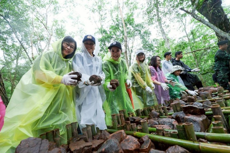 ททท.ผนึก 9 พันธมิตร เปิดตัว “Village to the World” สืบสานพระราชปณิธาน “พระพันปีหลวง” สู่การท่องเที่ยวอย่างยั่งยืน