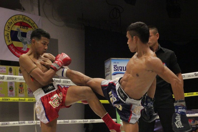 ศอกขวาปลิดวิญญาณ! "หัสดี" ชนะ TKO "แสงพนม" ยก 3  ศึกมวยรอบปูนเสือ มวยไทยพันธุ์แท้ ครั้งที่ 25