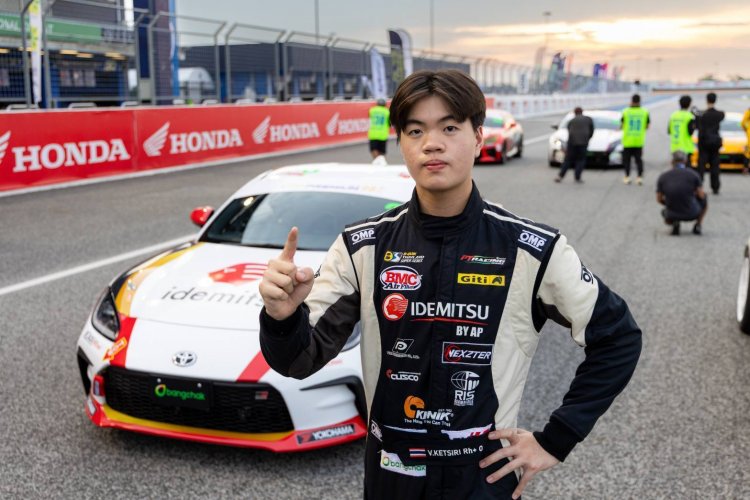 "เจ้าหนูเรียว" วัย18ปี เหยียบคันเร่ง คว้าที่1 สนามช้างอินเตอร์เนชั่นแนล