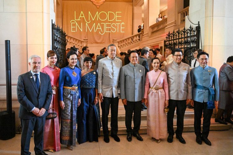 "รมต.ซาบีดา" นำทีมผู้บริหารวธ. ชมนิทรรศการราชพัสตราสู่สากล ที่ปารีส