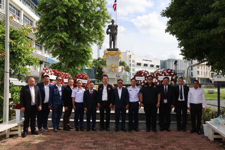 สมาคมนักเรียนเก่าเดินเรือพาณิชย์ จัดพิธี"วันอาภากรรำลึก" ณ องค์พระรูปกรมหลวงชุมพรเขตอุดมศักดิ์ ศูนย์พาณิชย์นาวี จ.สมุทรปราการ