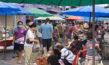ตลาดสดเมืองอุทัยธานีคึกคักแห่สแกน"ไทยช่วยไทย พลัส"กระตุ้นกำลังซื้อ-เพิ่มยอดขาย