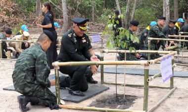 แม่ทัพน้อยที่ 2 เปิดโครงการปลูกยางนาและไม้มีค่าเฉลิมพระเกียรติพระบรมราชินี