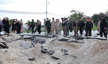 มทภ.4 นำปลัดมท.ลงพื้นที่ตรวจจุดเกิดเหตุคนร้ายลอบบึ้มตากใบย้ำไม่ทอดทิ้งชาวบ้าน