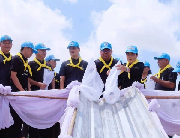 ผู้ว่าฯ ศรีสะเกษ นำพลังจิตอาสาพัฒนาหนองโคตร ปลูกต้นไม้–ปล่อยพันธุ์ปลา ถวายเป็นพระราชกุศล