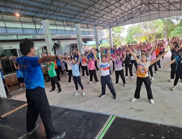 “ห้วยทับทันขยับกายสร้างสุข! รวมพลังเดิน-วิ่ง สะสมแคลอรีกับผู้ว่าฯ ผ่านแอป CCC ขับเคลื่อนสุขภาพเชิงรุก”