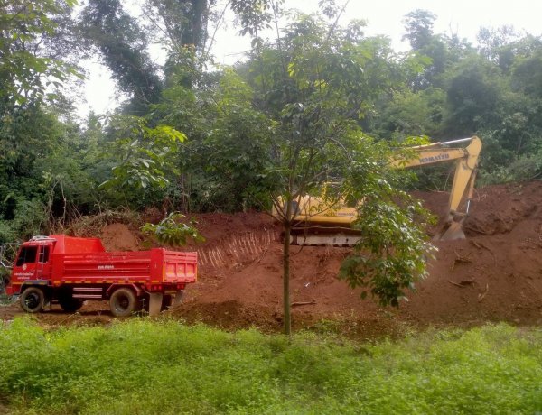 ชาวบ้านร้องปปช.เอาผิดนายกอบต.นำรถหลวงขนดินวนอุทยานอุทัยธานี