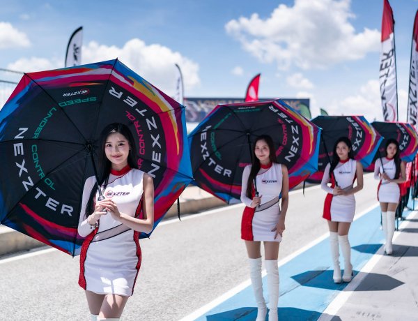 ยลโฉม พริตตี้สาวสวยริมขอบสนาม ศึก NEXZTER BRIC Superbike 2026