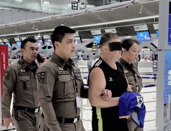 ตำรวจรวบหนุ่มออสซี่คาสนามบินสุวรรณภูมิคดีฆ่าสาวไทยวัย 17 ยัดกระเป๋าก่อนเผ่นหนี