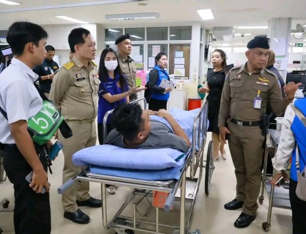 ผู้ว่าฯ นราธิวาส สั่งเร่งช่วยเหลือนักท่องเที่ยวชาวมาเลเซียบาดเจ็บเหตุคนร้ายบึ้มตากใบ
