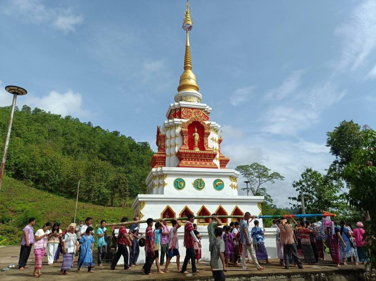 สืบสานประเพณีพิธี "เสี่ยงทายตุง"ความเชื่อความศรัทธาของคนแม่สะเรียง