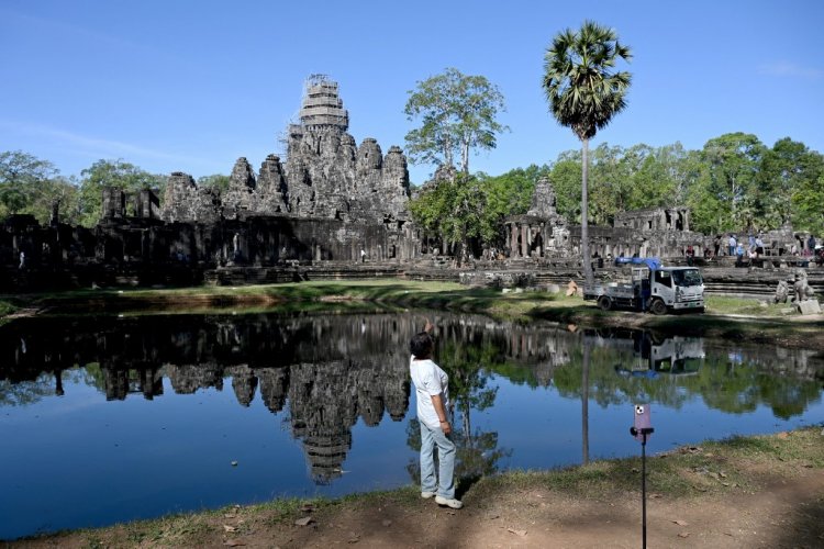ขัดแย้งไทย-ศก.โลกทรุดฉุดท่องเที่ยวทรุดหนัก "เขมร"โอดยอดขายตั๋วชมนครวัดลดลง 1 ใน 3