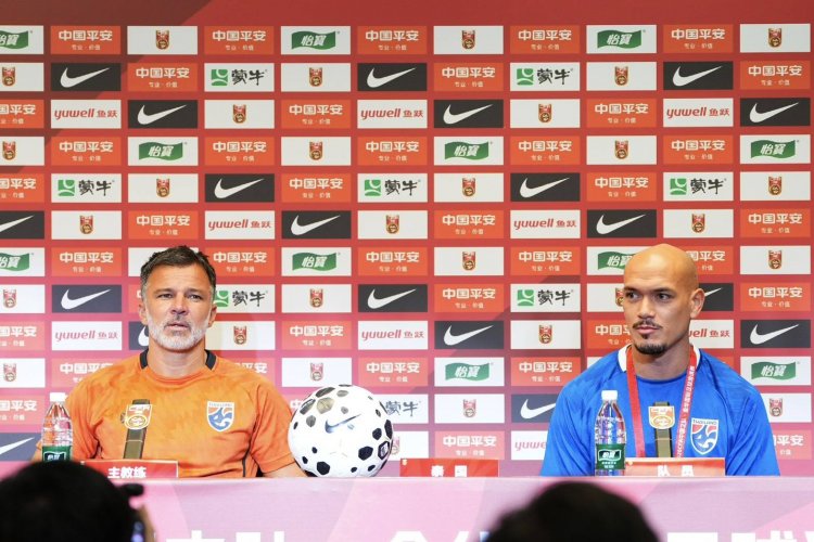 ศึกหนัก " แอนโธนี-ทอม เบียห์ร" แถลงก่อนดวลแข้งจีน ยันทีมต้องเร่งผลงานแข็งแกร่งในสนาม
