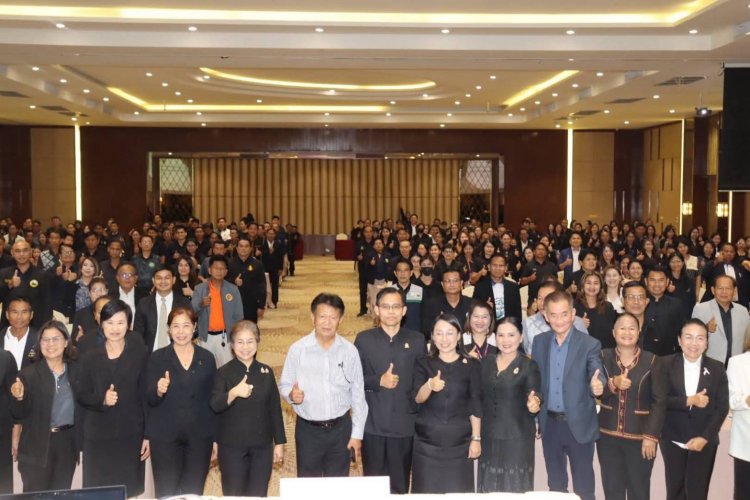 อบจ.ศรีสะเกษ เปิดเวทีพลังท้องถิ่น ระดมทุกภาคส่วน ร่วมวางทิศทางสู่การพัฒนาที่ยั่งยืน ปี 2571-2575