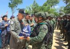 ส่งกำลังใจสู่แนวหน้า!ผช.ผบ.ทอ.ลุยเขาสัตตะโสม มอบสิ่งของ บำรุงขวัญทหารกล้าตรึงชายแดนศรีสะเกษ