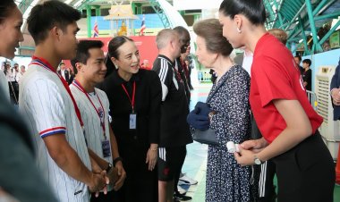 "มาดามแป้ง" นำทีมนักเตะ ร่วมรับเสด็จ "เจ้าหญิงแอนน์ พระราชกุมารีแห่งสหราชอาณาจักร"