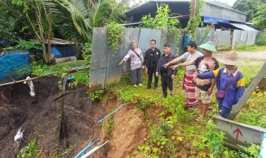 ฝนถล่มกระแสน้ำซัดถนนเชื่อม บ้านห้วยแล้ง–บ้านพบพระ–บ้านห้วยแม่แป้นขาดชาวบ้านเดือดร้อนหนัก