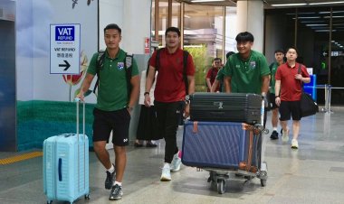 "แอนโธนี ฮัดสัน" นำทีมชาติไทยออกเดินทางสู่ สปป.ลาว เตรียมประเดิมศึกอาเซียน คัพ