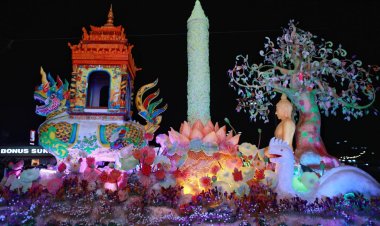 ยิ่งใหญ่อลังการ!เนรมิตขบวนเทียนหอมเรืองแสง “อุบลราชธานีศรีศิลป์”