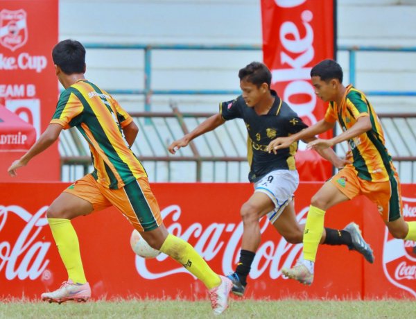ดีเอ็กซ์ นครศรี-ร.ร.พีระยานาวินฯ ฟอร์มดี ศึกโค้กคัพ U17 ภาคใต้