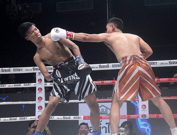 "ไทยเกอร์" โชว์ลีลาควงกำปั้นไล่ต้อน "ทวีชัย" ชนะคะแนน THE FIGHTER EVOLUTION