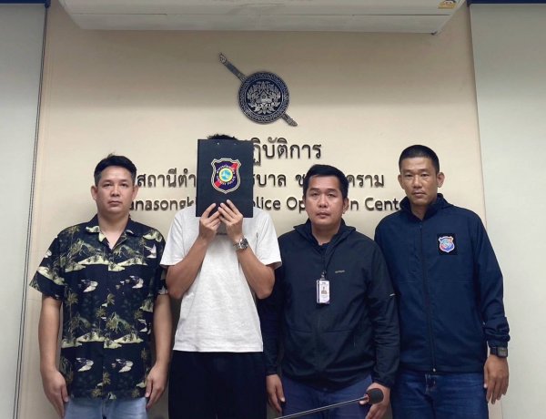 บุกจับหนุ่มไกด์เถื่อนคาท่าเรือปิ่นเกล้านำนักท่องเที่ยวลงเรือชมแม่น้ำเจ้าพระยา