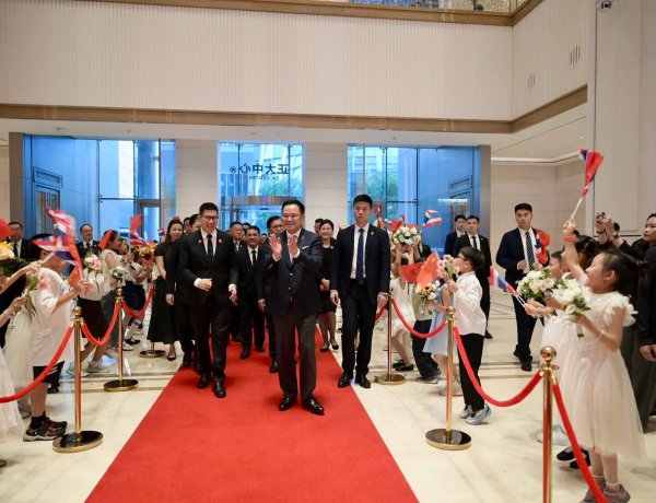 ‘อนุทิน’ เยือนอาณาจักรซีพีกลางปักกิ่งชูโมเดลนักลงทุนไทยรายแรกในจีนเร่งปั้นโอกาสธุรกิจยุคใหม่
