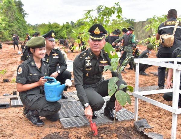 “ปลูกป่า 3 ปราสาท เฉลิมพระเกียรติฯ” ฟื้นฟูป่าชายแดนสุรินทร์ เป้าหมาย 5,000 ต้น