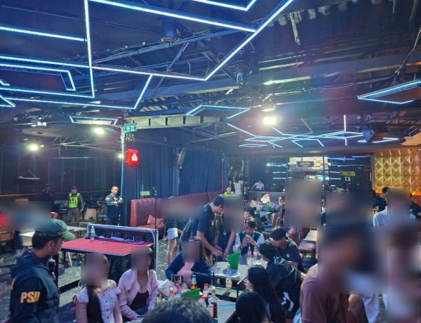 ตำรวจ 191 บุกจับผับดังย่านศรีนครินทร์ ลอบเปิดเกินเวลา จำหน่ายเหล้าให้เด็ก