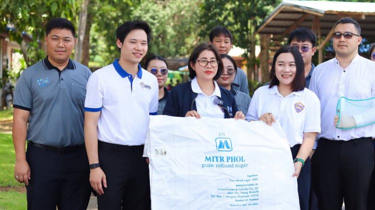 หอการค้าน่านผนึก “มิตรผล” ส่งมอบถุงบิ๊กแบ็ค 1พันใบ หนุนชลประทาน–ฝ่ายความมั่นคง เสริมแนวป้องกันน้ำท่วม