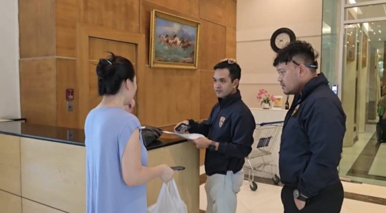 ตม.3 รวบผู้ต้องหาหญิงชาวจีน ตามหมายจับคดีรับสินบนและทุจริต เร่งผลักดันส่งกลับดำเนินคดี